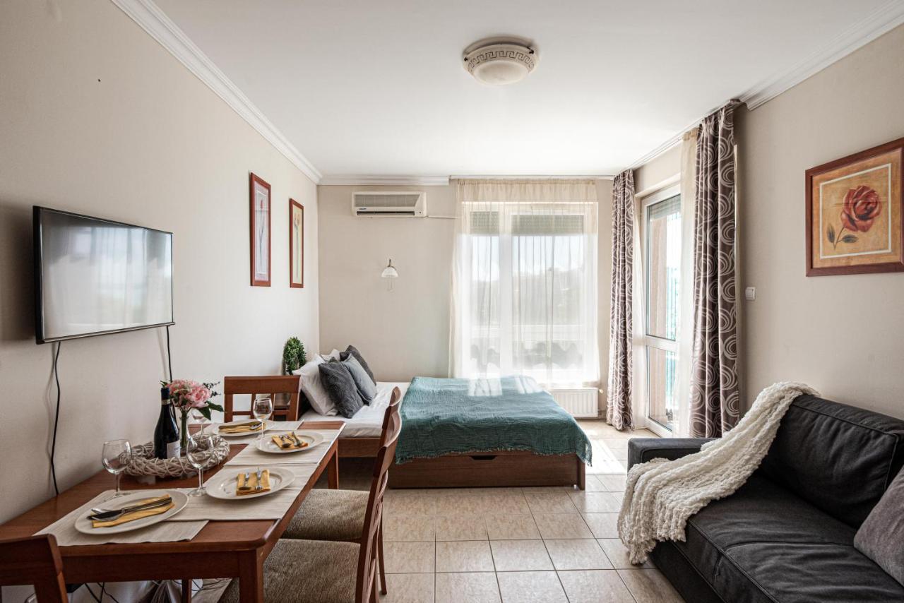 שיופוק Lakeside Family Apartment מראה חיצוני תמונה